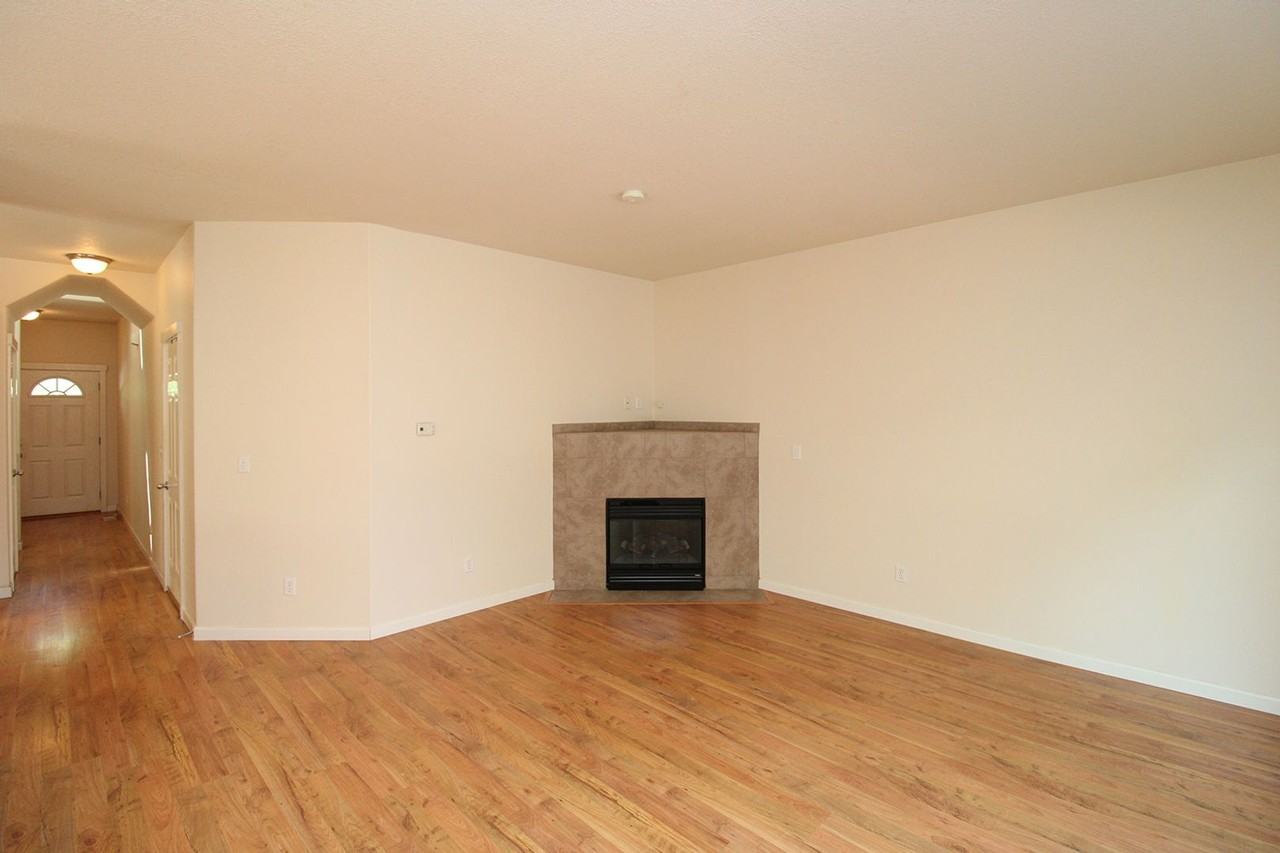 7088 Sw Millennium Ter - Photo 5 of 29
