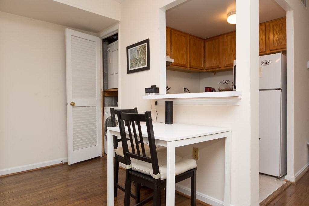 4450 Macarthur Blvd Nw #8A - Photo 5 of 14