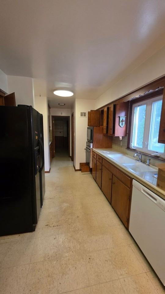 4405 E 109th Ter - Photo 5 of 8