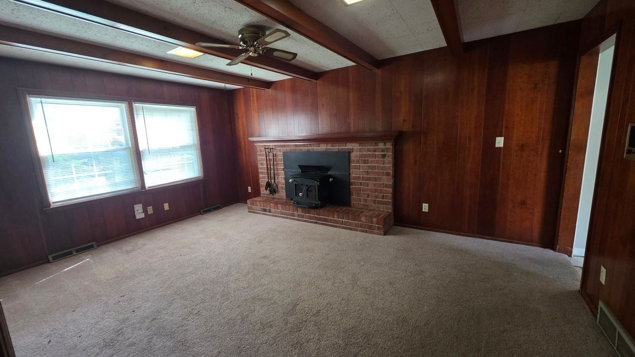 4405 E 109th Ter - Photo 6 of 8