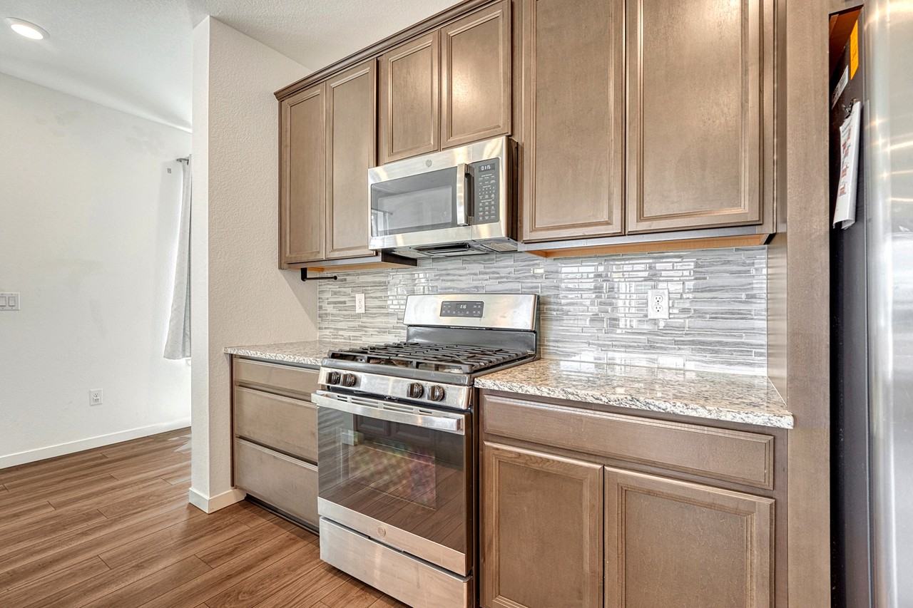 17391 E 95th Ave - Photo 3 of 24