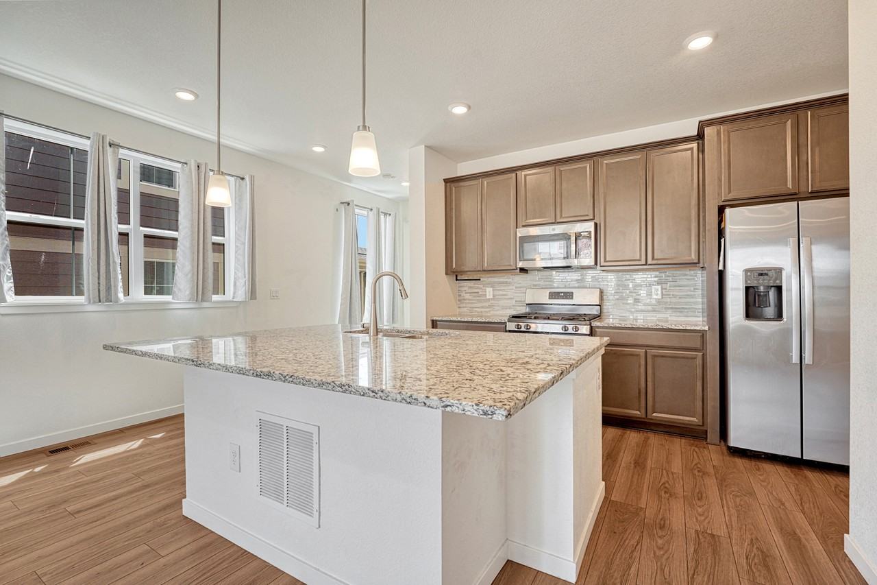 17391 E 95th Ave - Photo 4 of 24