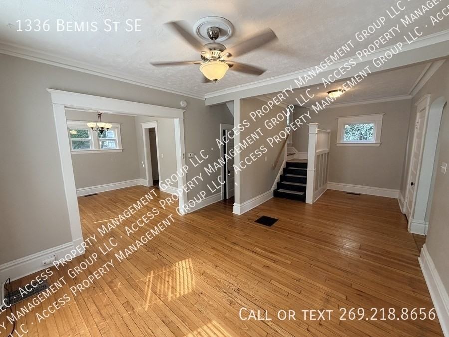 1336 Bemis St Se - Photo 5 of 35