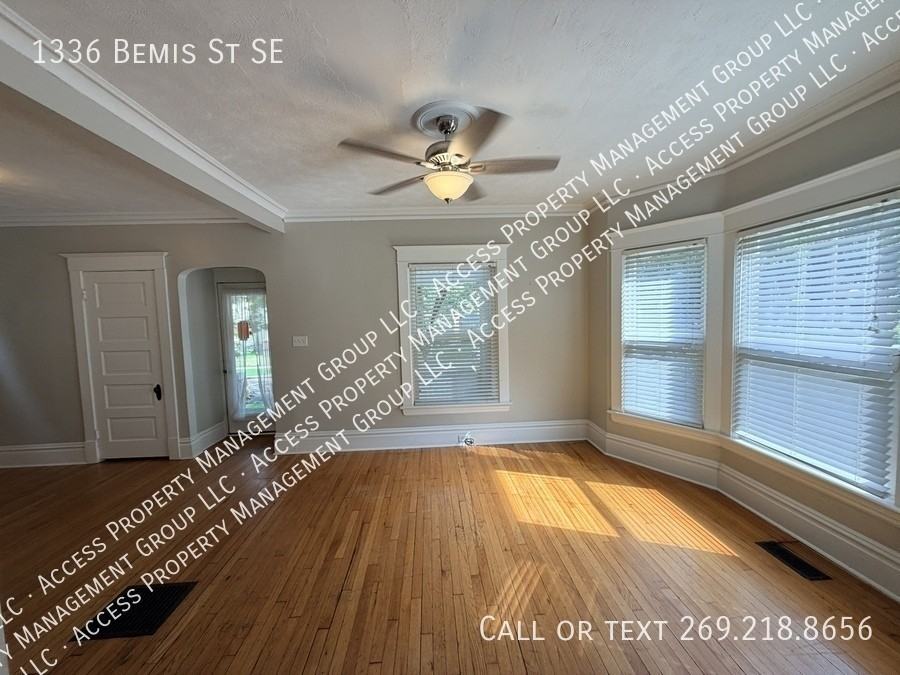 1336 Bemis St Se - Photo 7 of 35