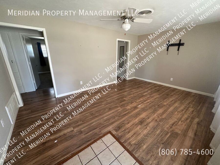 4917 10th St - Photo 2 of 20