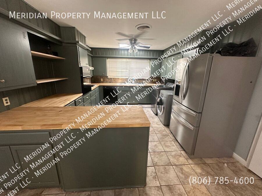 4917 10th St - Photo 6 of 20