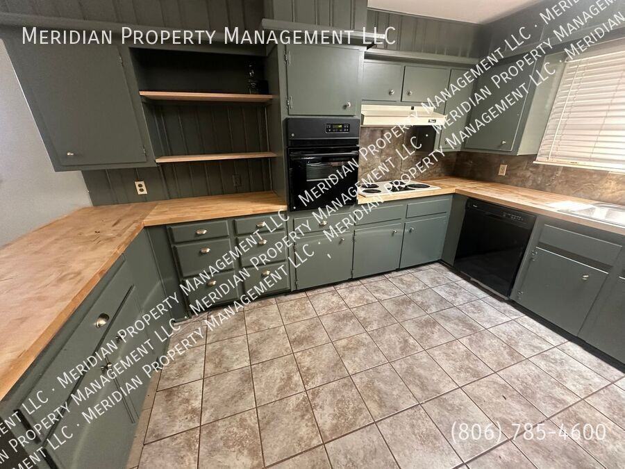 4917 10th St - Photo 7 of 20