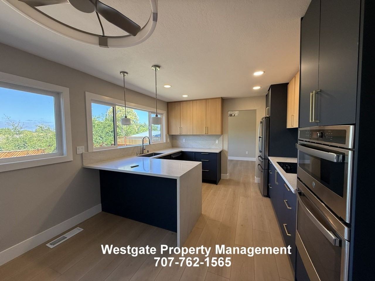 678 Holly Ave - Photo 6 of 33