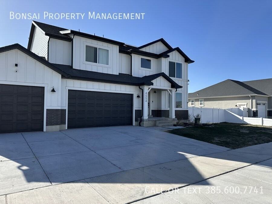 4554 N Mt Ellen St - Photo 2 of 50