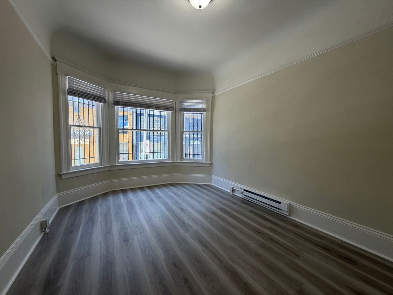 569 Minna St #569 - Photo 2 of 17