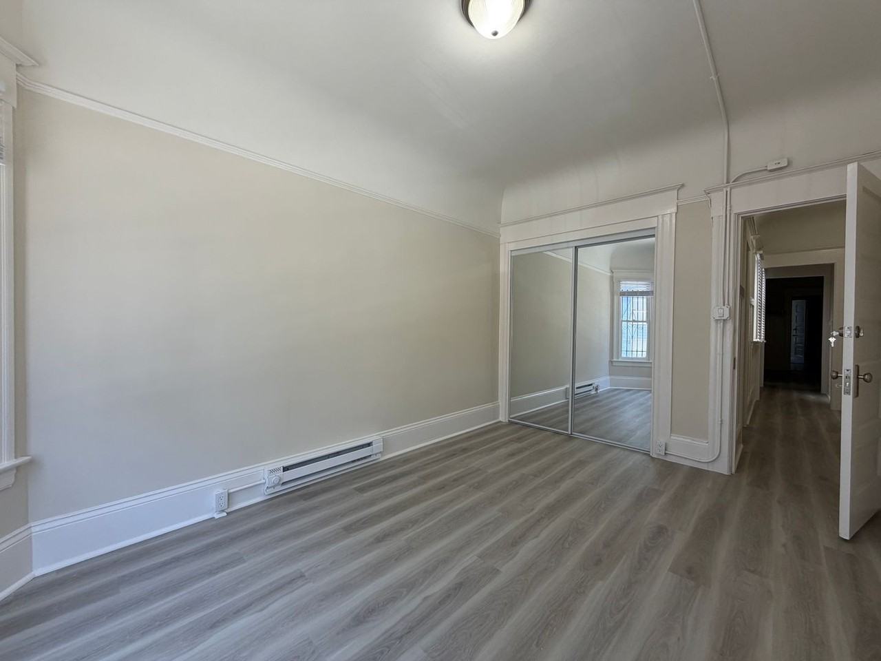 569 Minna St #569 - Photo 4 of 17