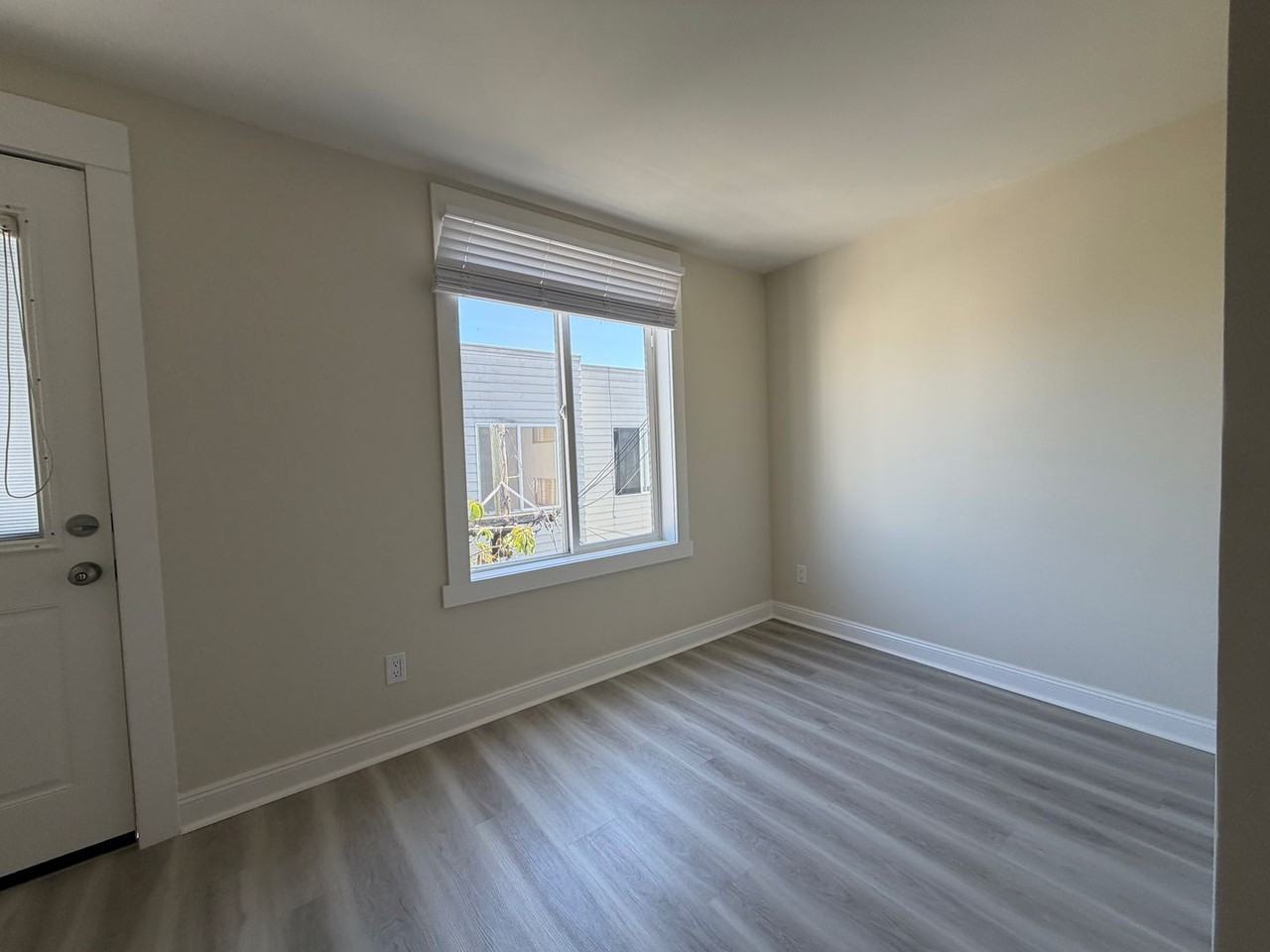 569B Minna St #569B - Photo 4 of 17