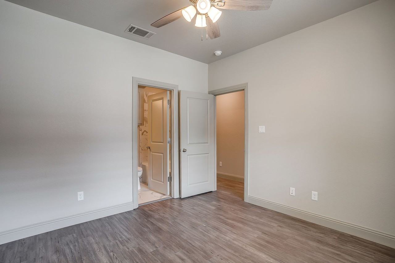 2829 Forest Park Blvd #2829FP2028 - Photo 6 of 45