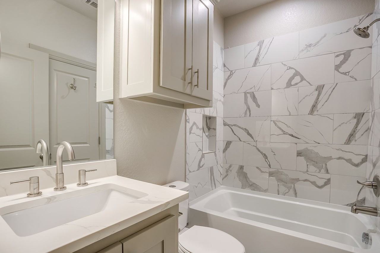 2829 Forest Park Blvd #2829FP2028 - Photo 7 of 45