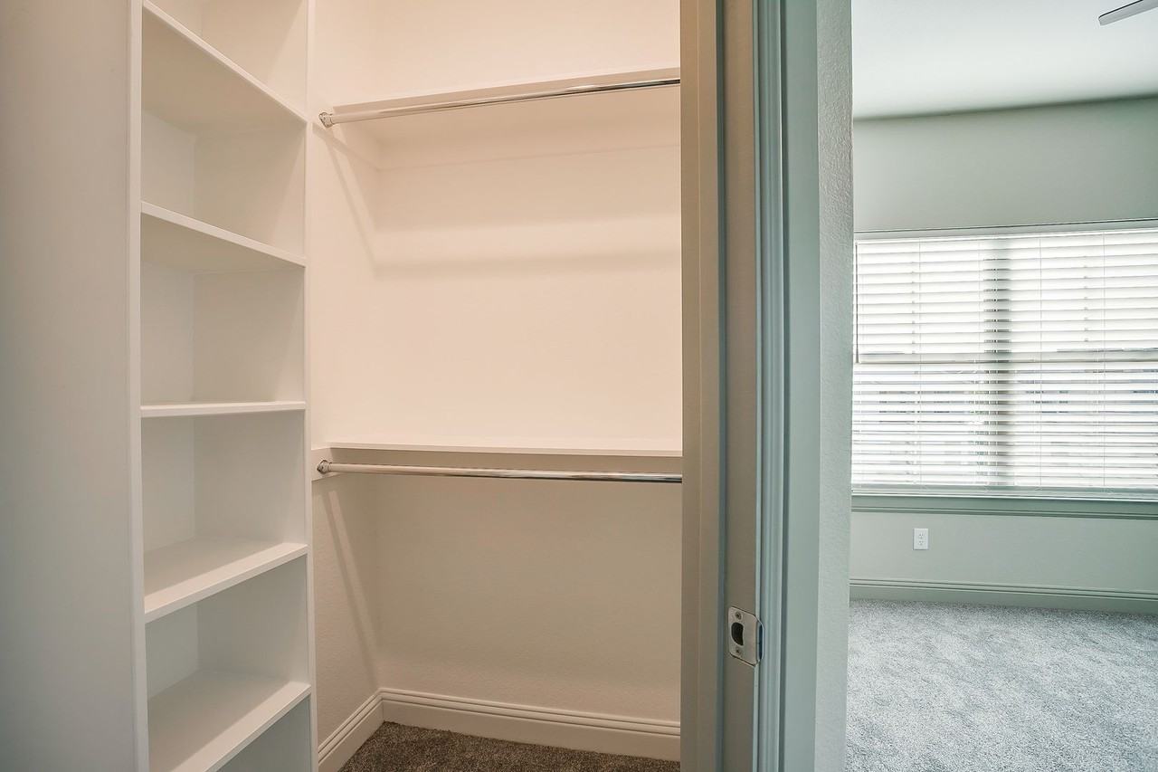 2831 Forest Park Blvd #2831FP2028 - Photo 5 of 45