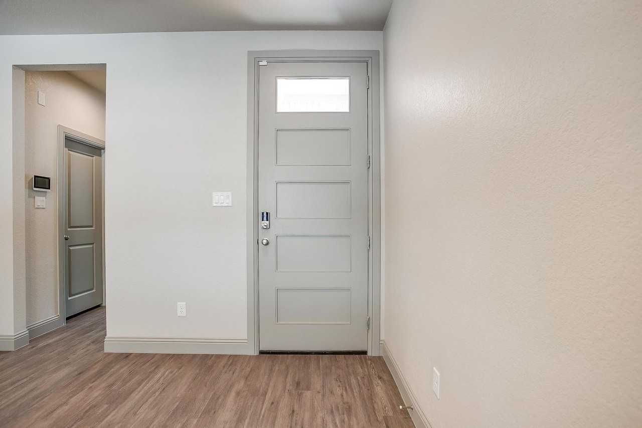 2834 Wayside Ave - Photo 6 of 50