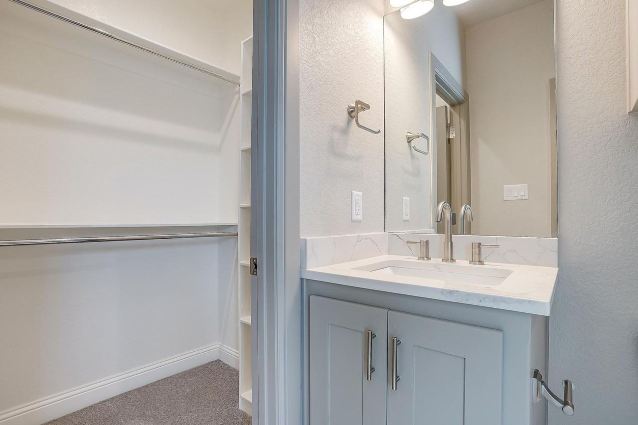 2834 Wayside Ave - Photo 7 of 50