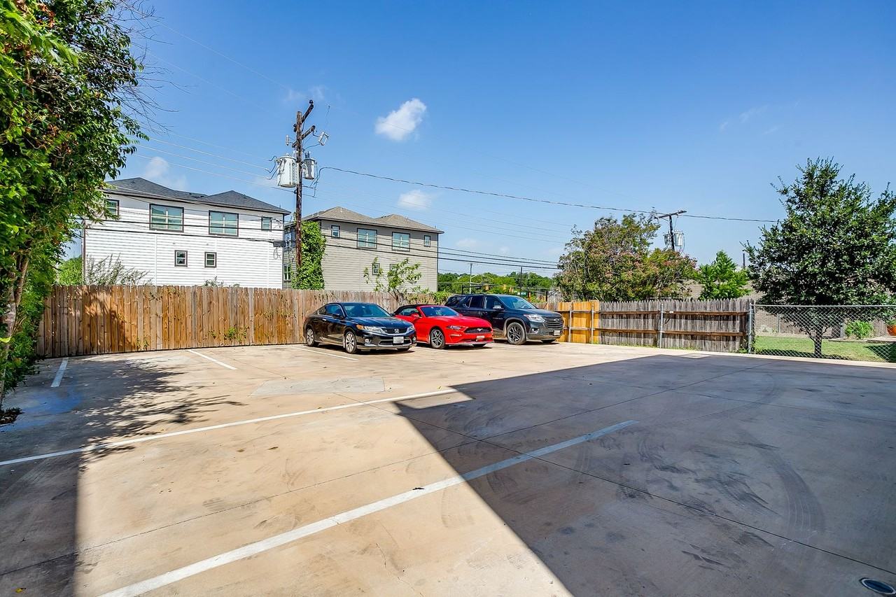 2822 Forest Park Blvd #2822FP2028 - Photo 7 of 42