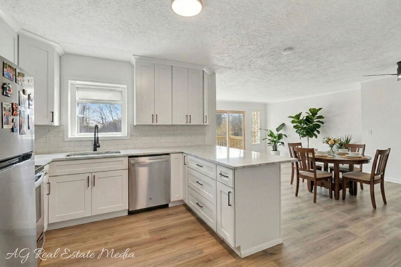 504 Brunswick Dr - Photo 5 of 14