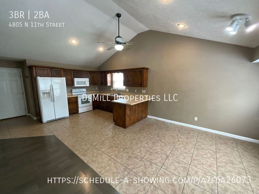 4805 N 11th St - Photo 6 of 27