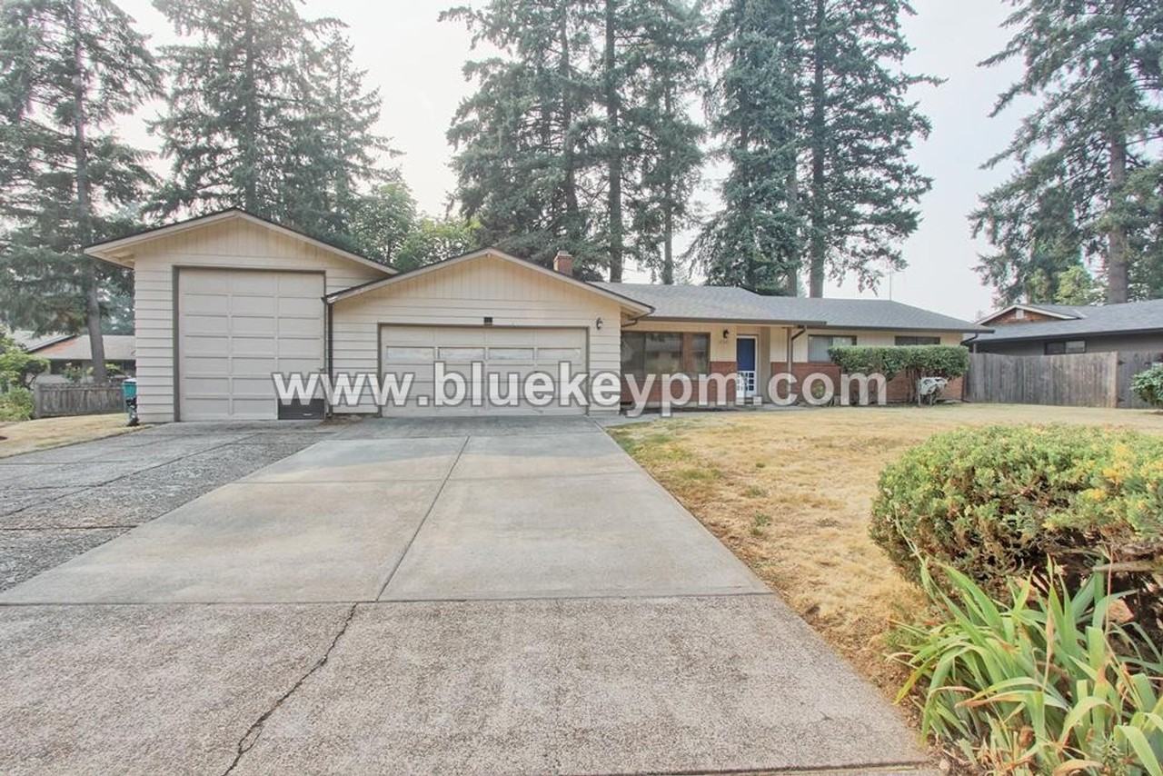 1102 Ne 125th Ave - Photo 2 of 16