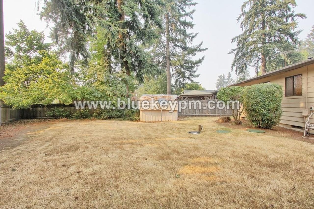 1102 Ne 125th Ave - Photo 4 of 16