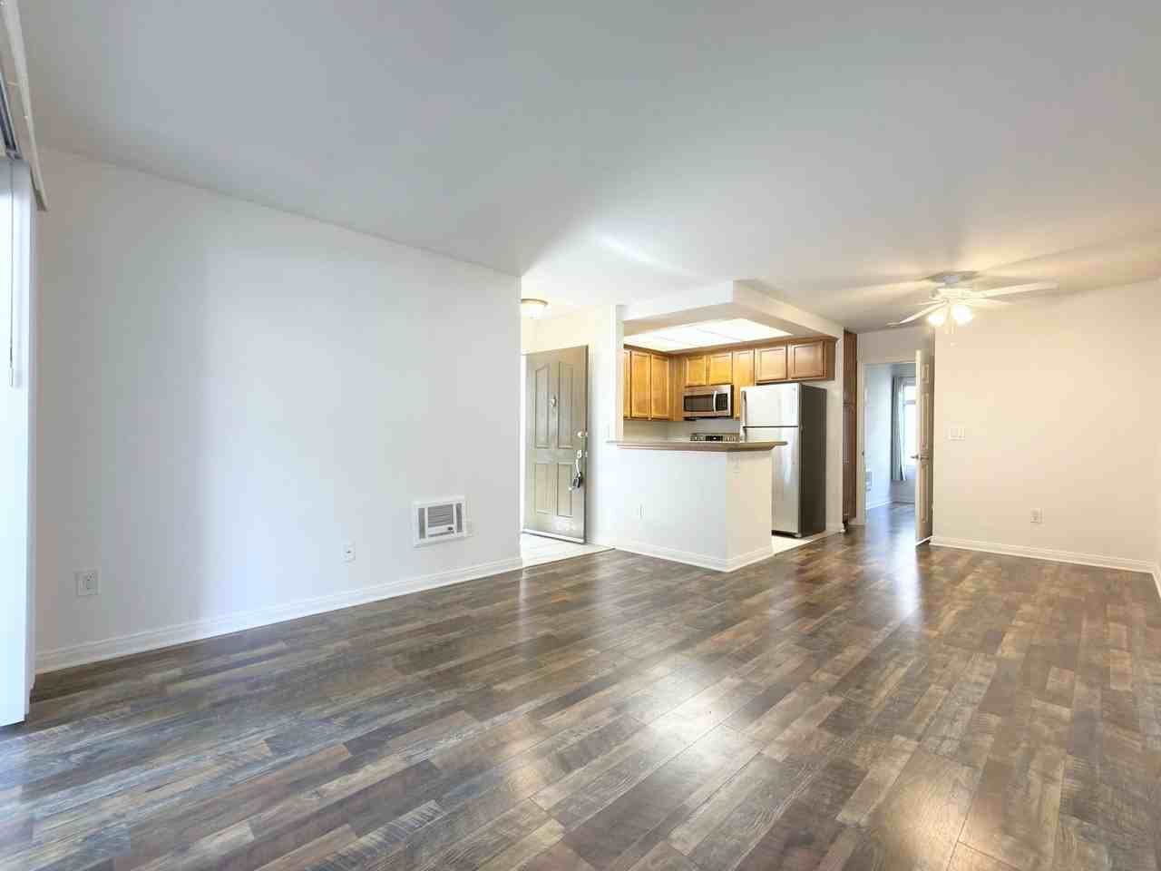 432 Edgehill Ln - Photo 4 of 18