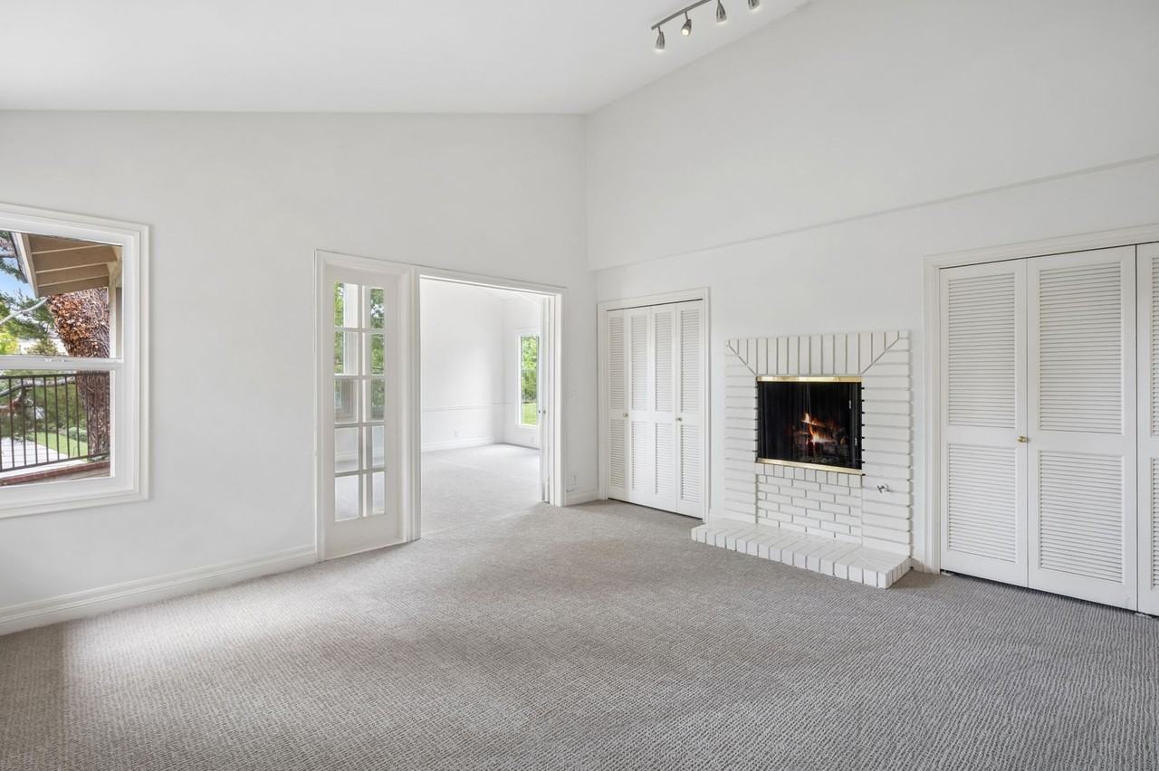 17 Pinehurst Ln - Photo 5 of 33