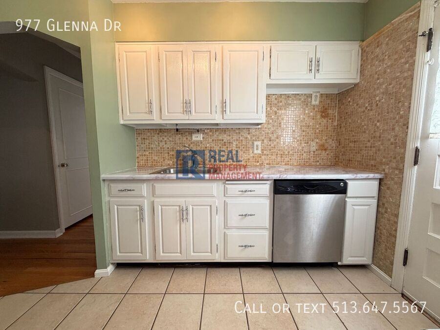977 Glenna Dr - Photo 6 of 18