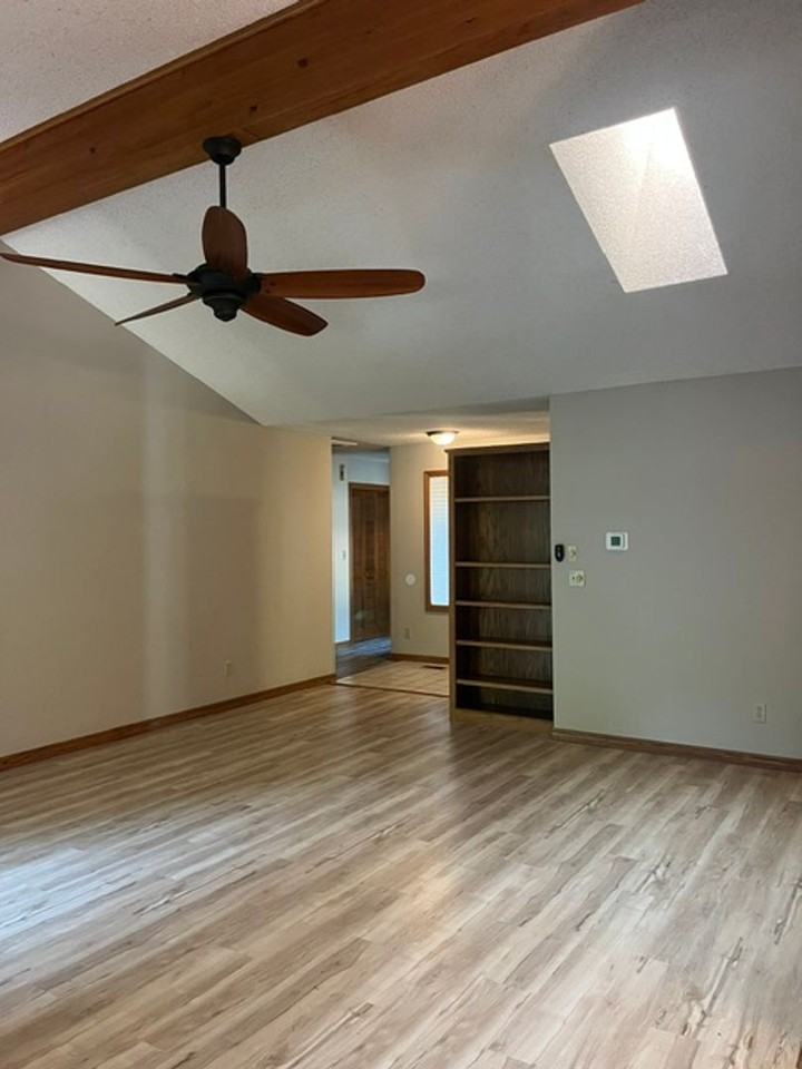 1 Curry Ln - Photo 4 of 25
