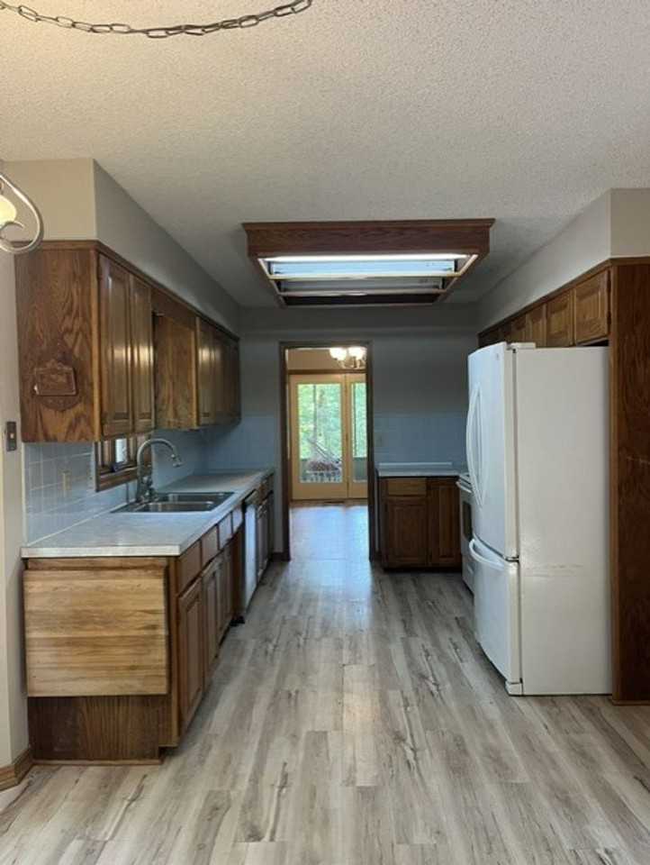 1 Curry Ln - Photo 7 of 25