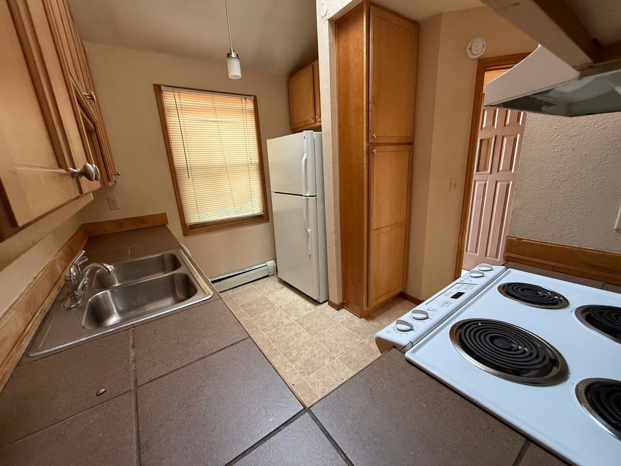 3131 Bell Dr - Photo 3 of 17