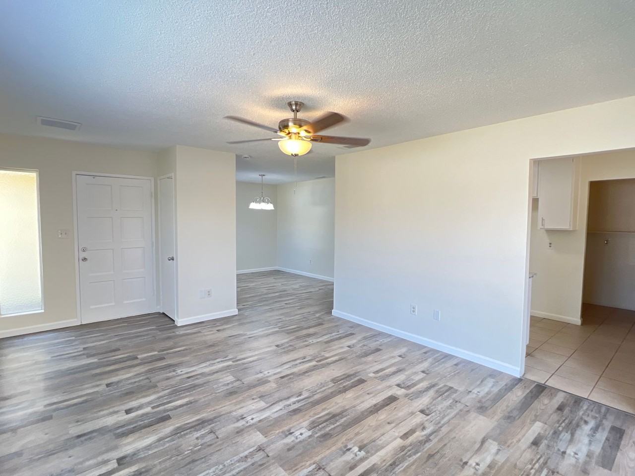 10917 Cave Ave - Photo 4 of 25