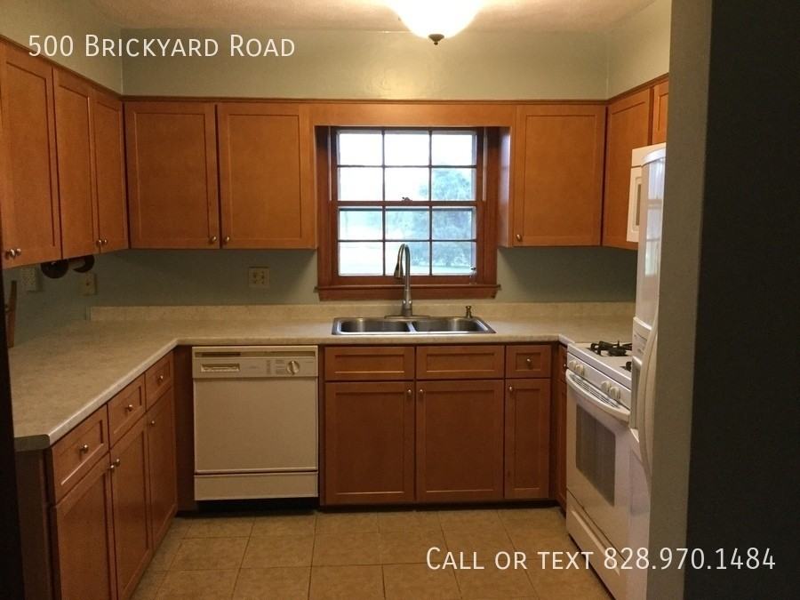 500 Brickyard Rd - Photo 3 of 11