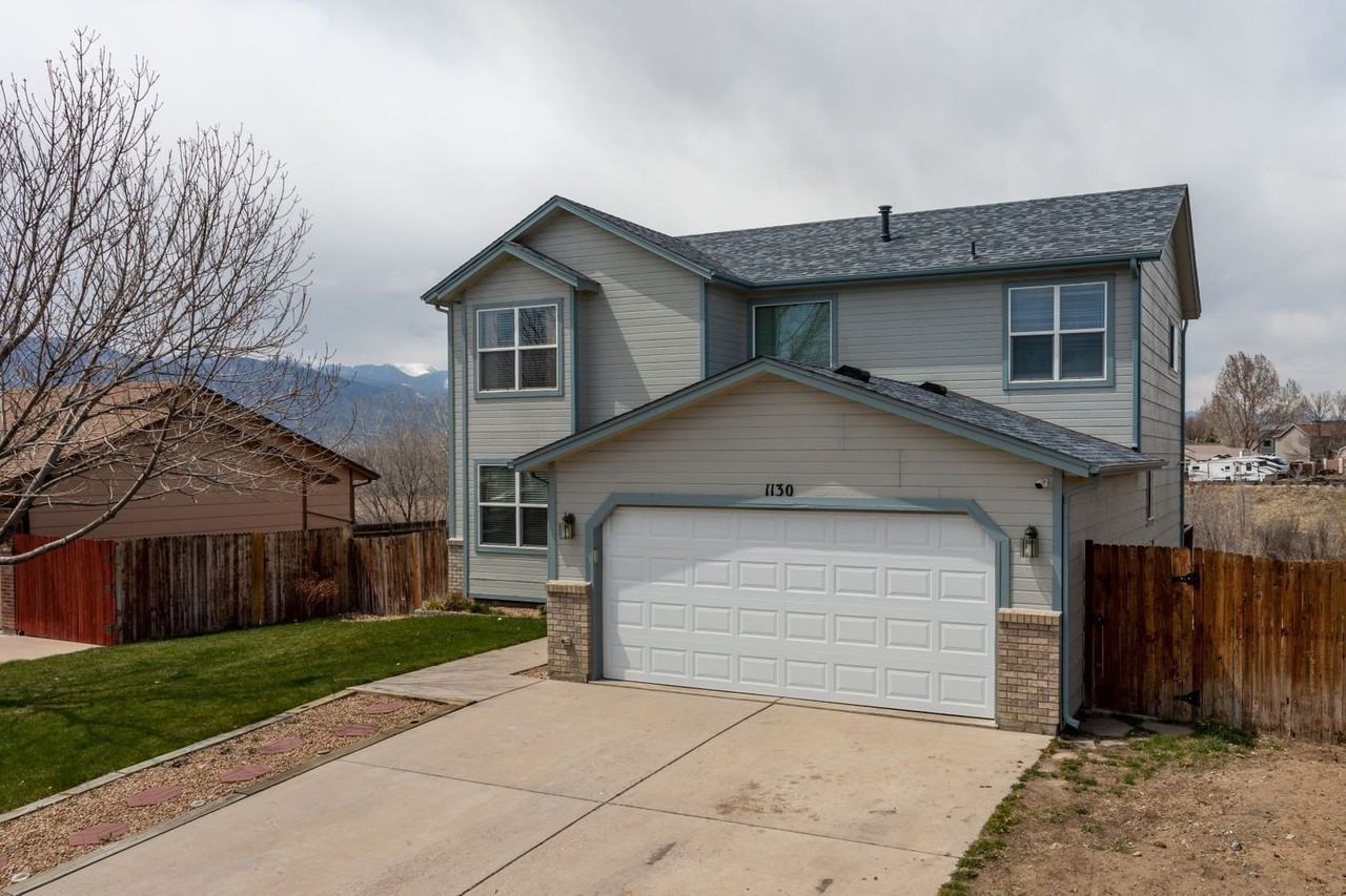 1130 Pond Side Dr - Photo 3 of 40
