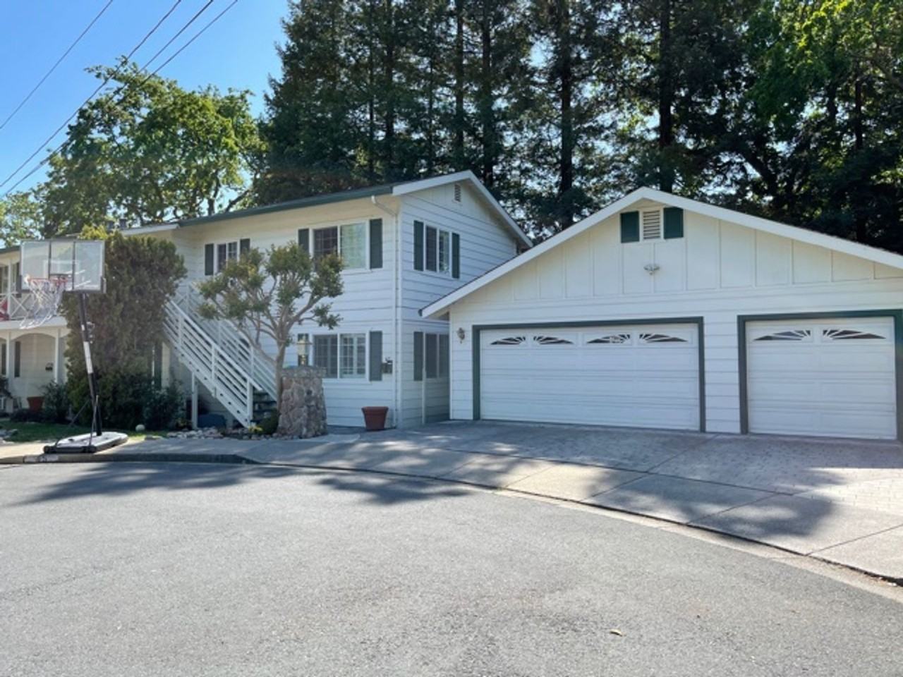 45 Brasero Ln - Photo 2 of 10