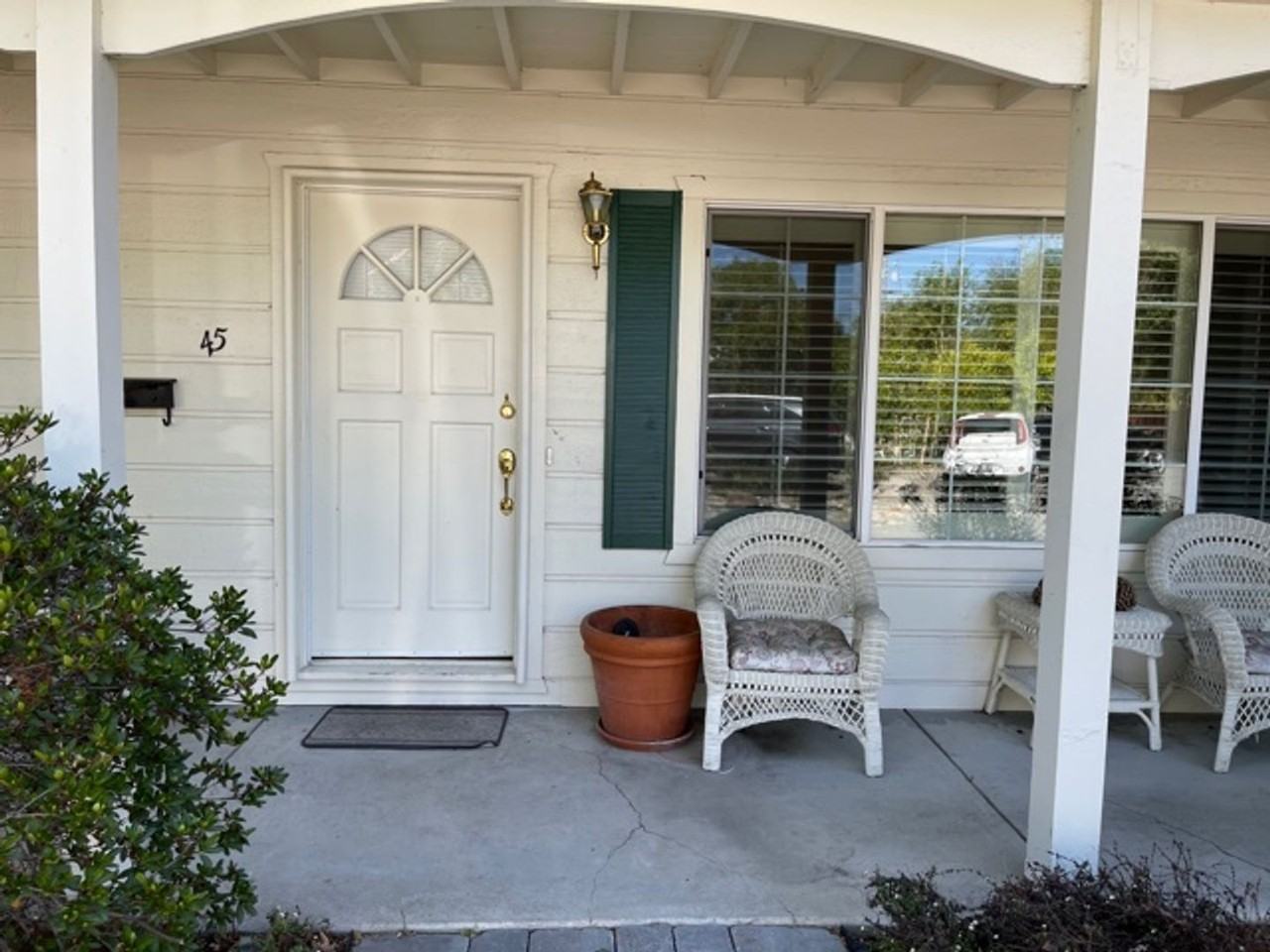 45 Brasero Ln - Photo 3 of 10
