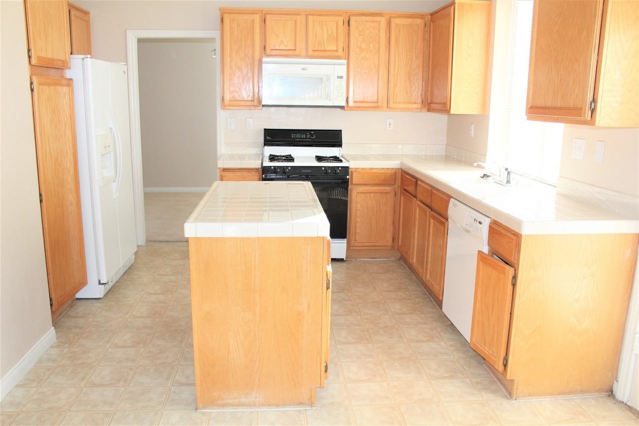 2241 Juniper Berry Dr - Photo 5 of 20