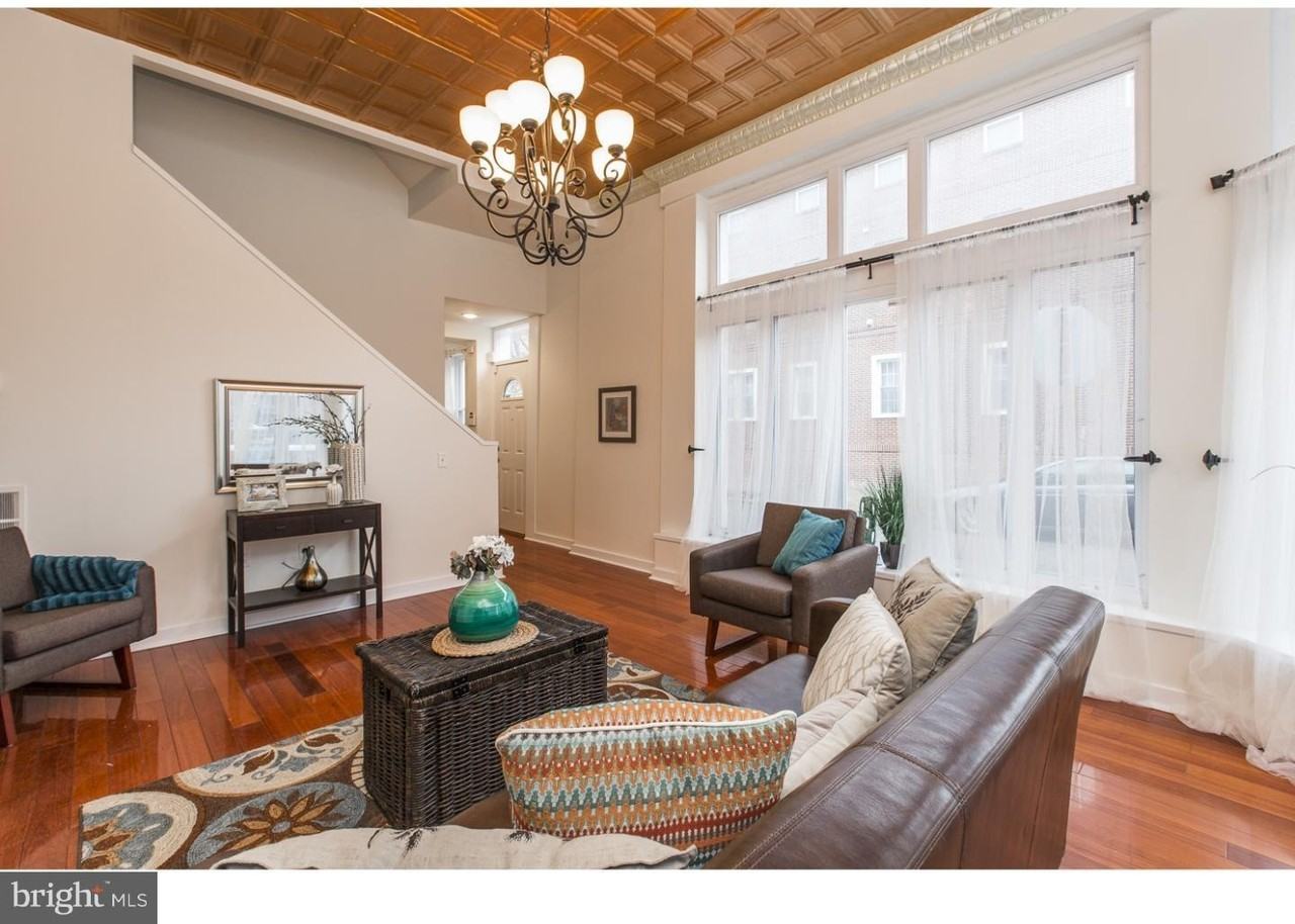856 N 20th St - Photo 2 of 23
