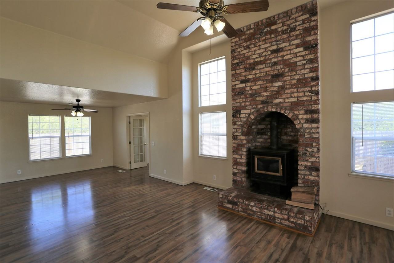 1613 Fig Ave #A - Photo 3 of 26