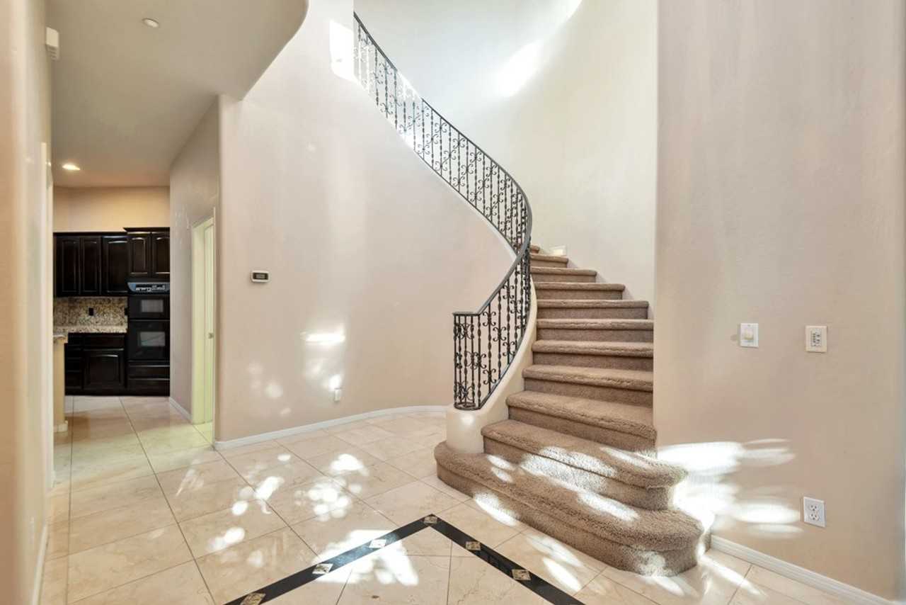 7301 E Woodsage Ln - Photo 5 of 28