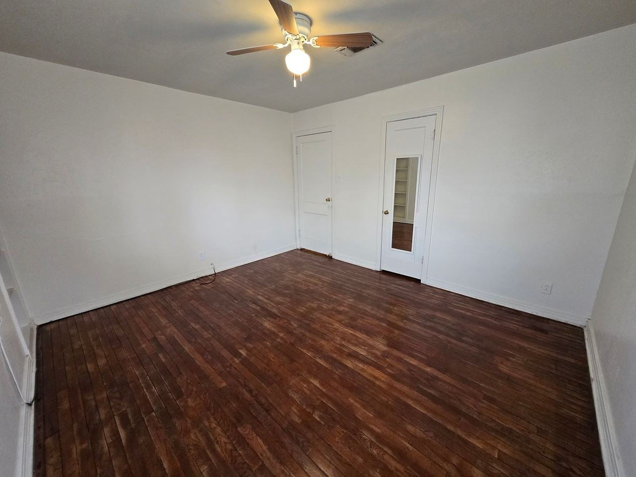 1012 Crescent Dr - Photo 6 of 10