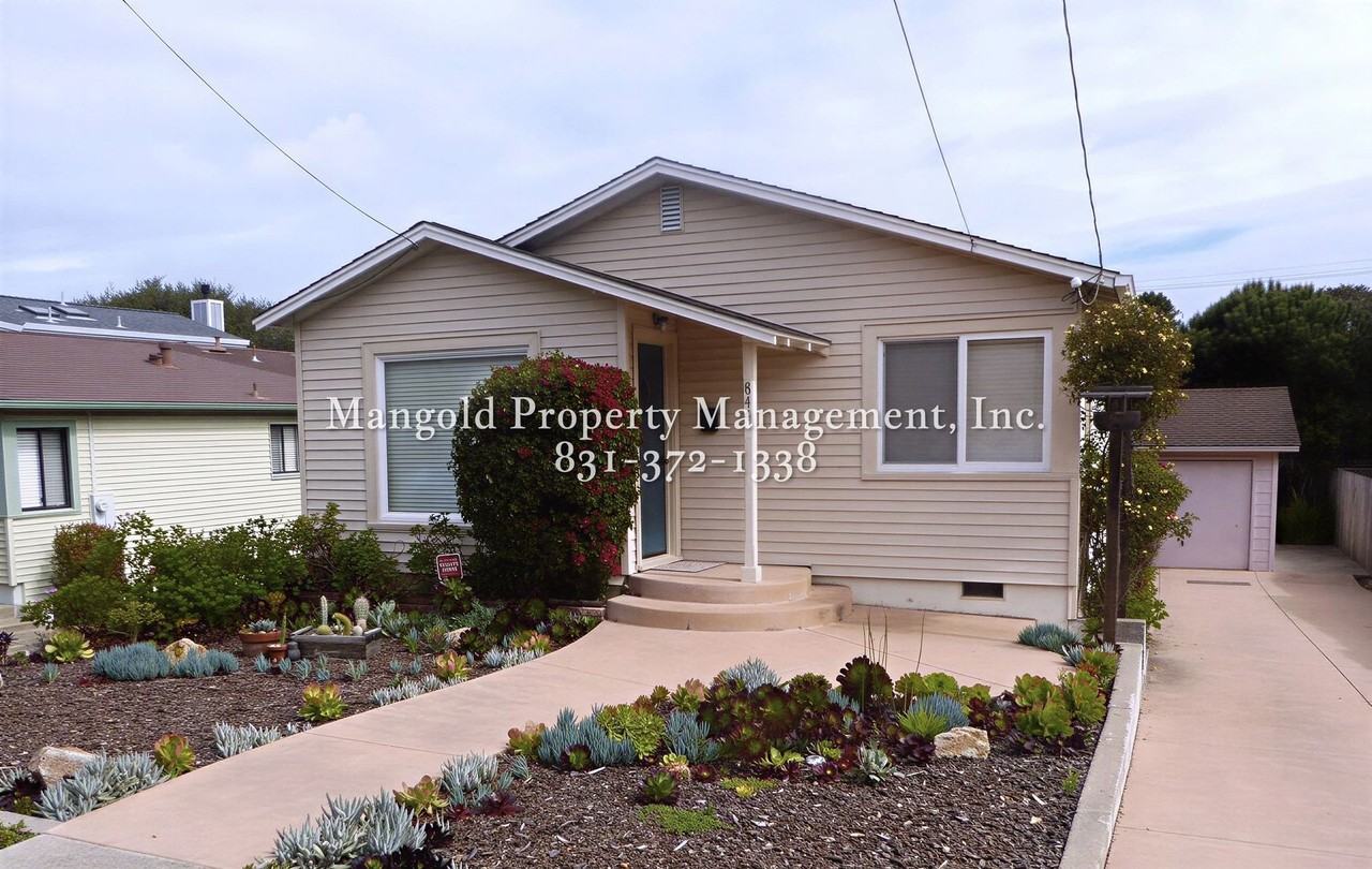 844 Newton St - Photo 2 of 15