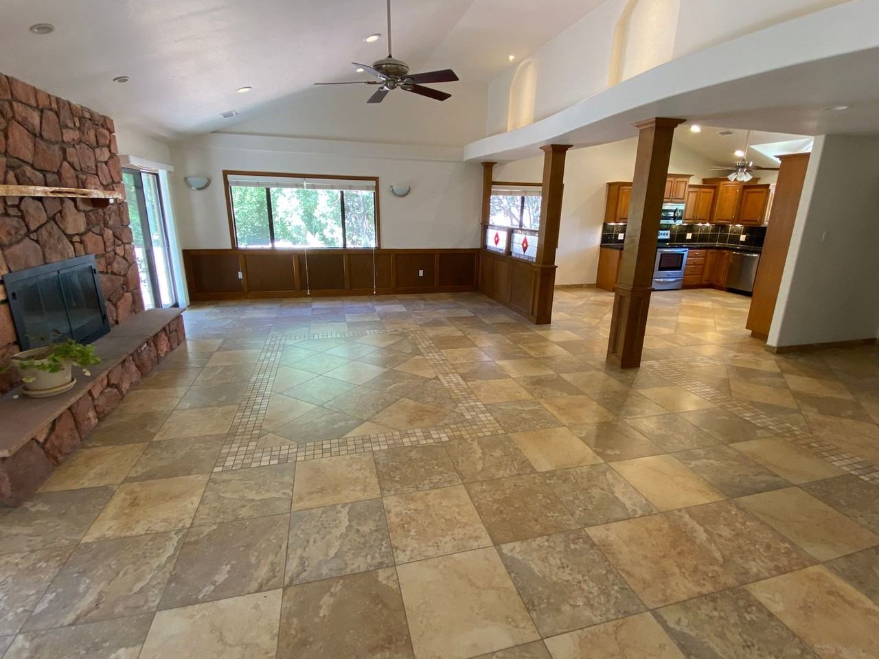 2285 Sanborn Dr - Photo 4 of 27