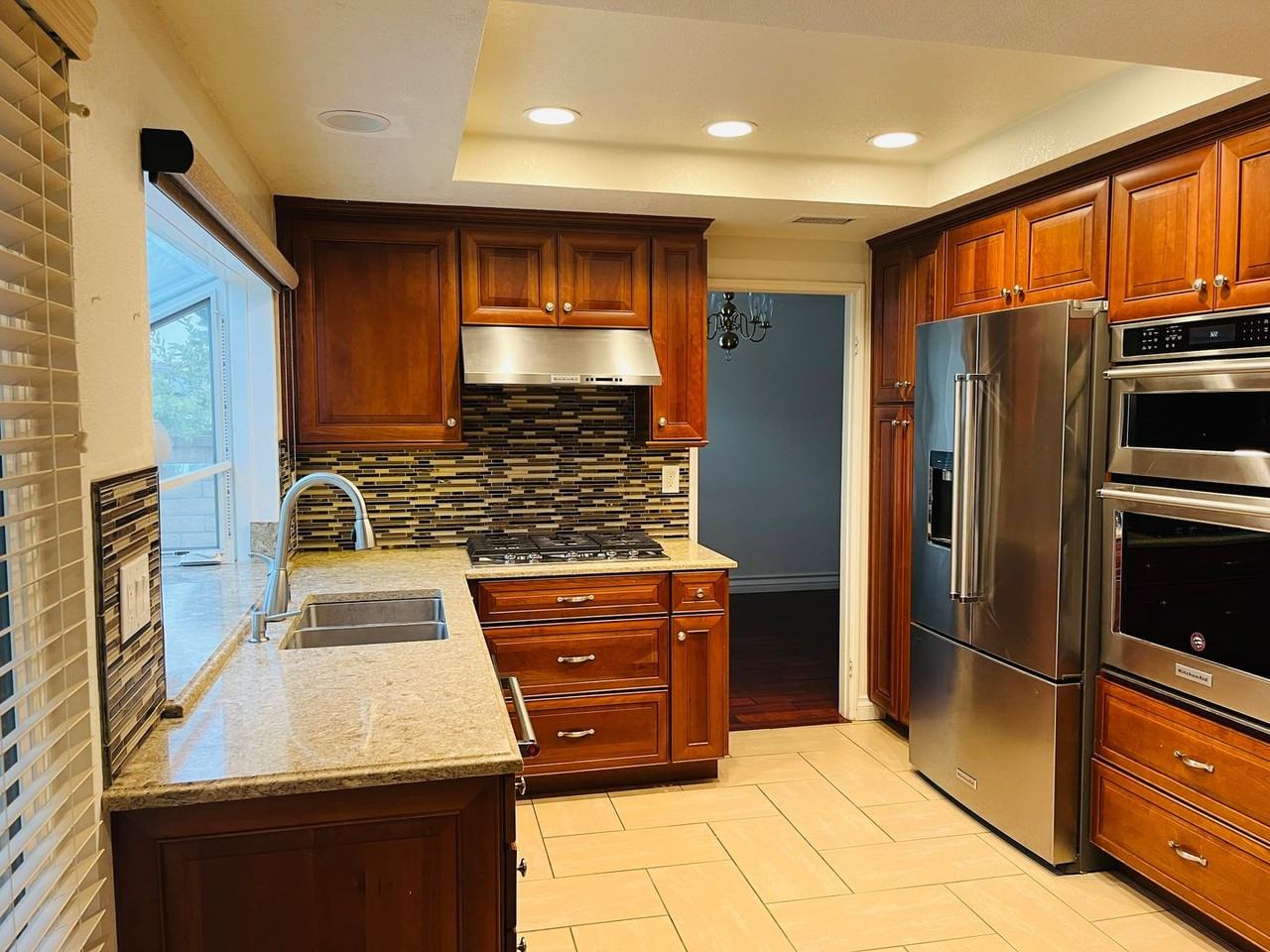 926 S Essex Rd - Photo 2 of 23
