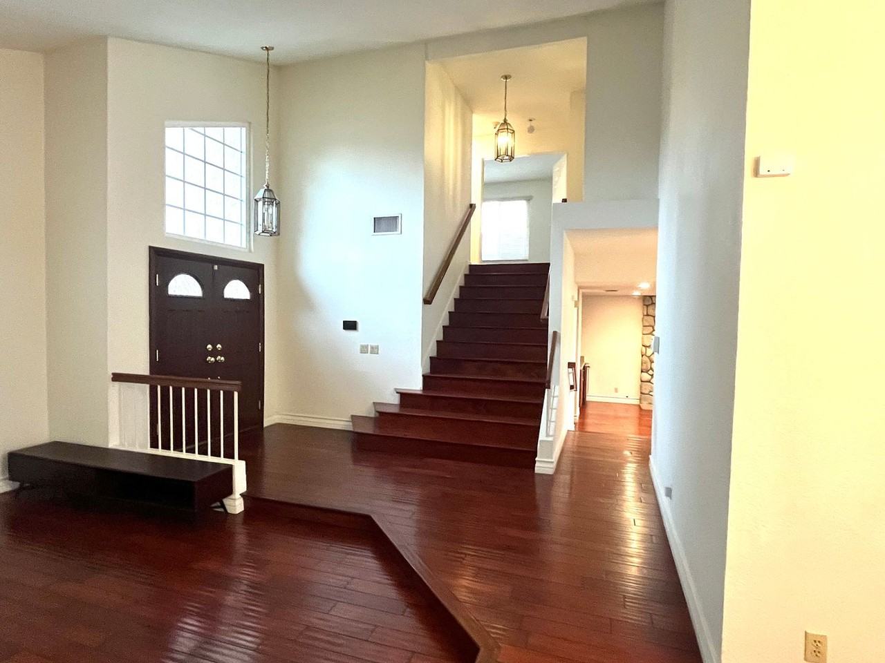926 S Essex Rd - Photo 7 of 23