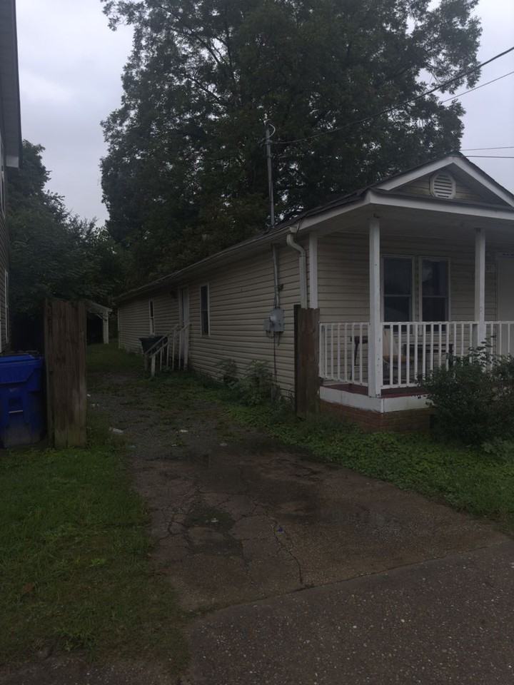 657 2nd Ave - Photo 4 of 5