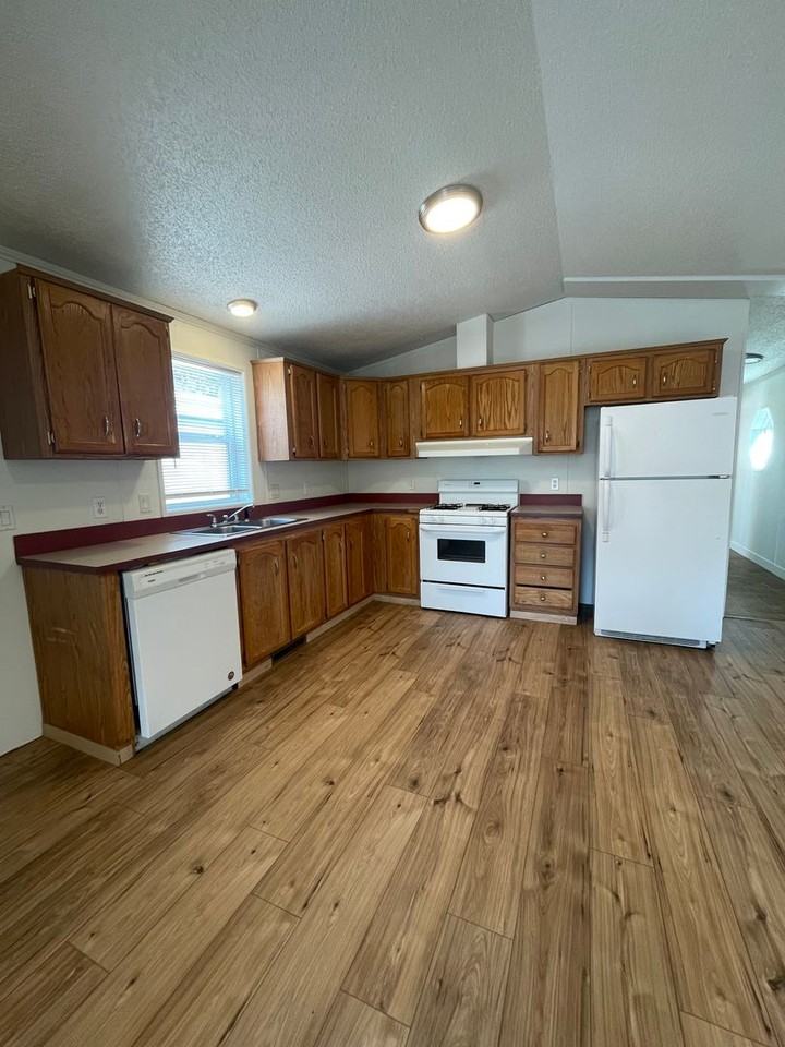333 N Meldrum St #1 - Photo 5 of 22