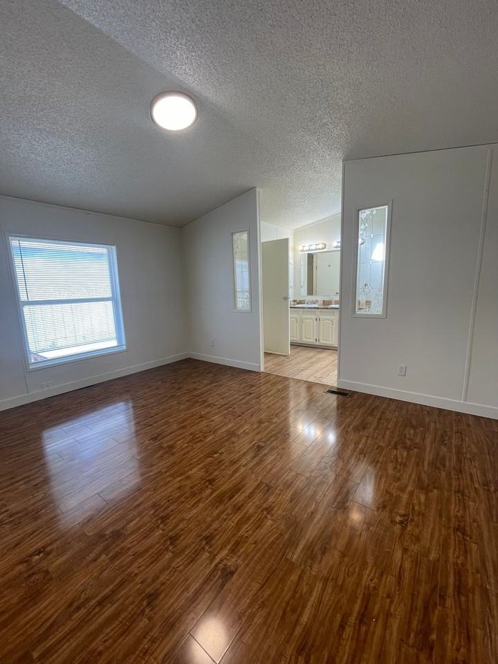 333 N Meldrum St #1 - Photo 6 of 22