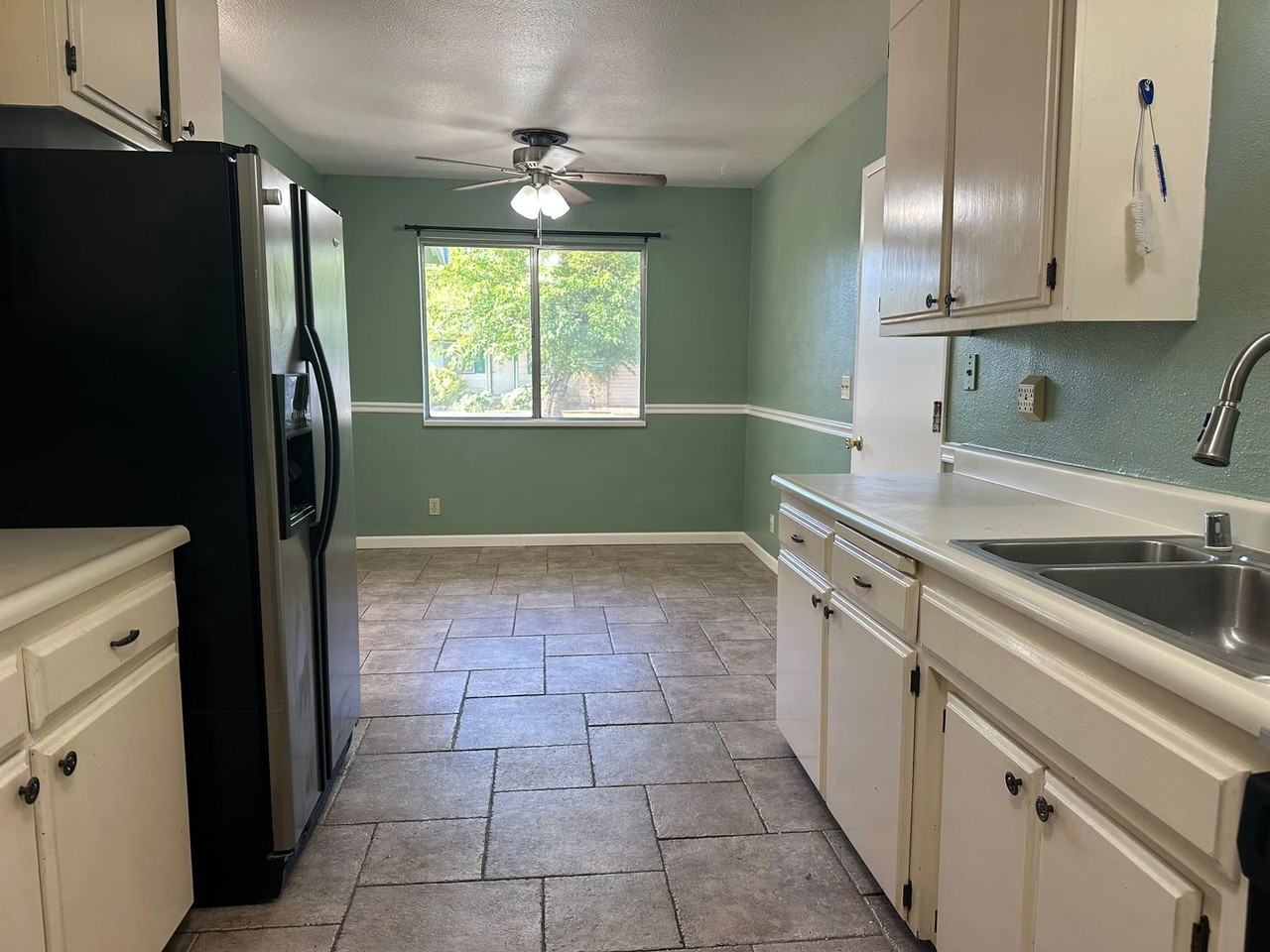 3689 Dowell Ct - Photo 5 of 18